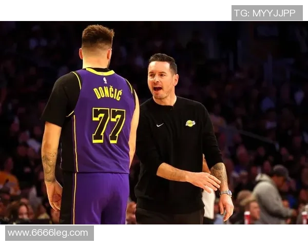 湖人队与开拓者队在2018年11月16日的精彩对决回顾与分析 湖人队与开拓者队在2018年11月16日的精彩对决回顾与分析